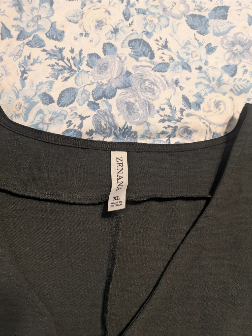 Zenana Outfitters V-Neck Oversized Tunic - Black & Beige - Picture 5 of 5